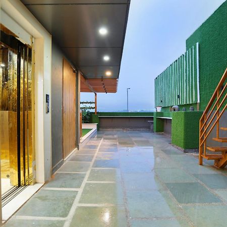 Hotel View - A Boutique Hotel Нью-Делі Екстер'єр фото